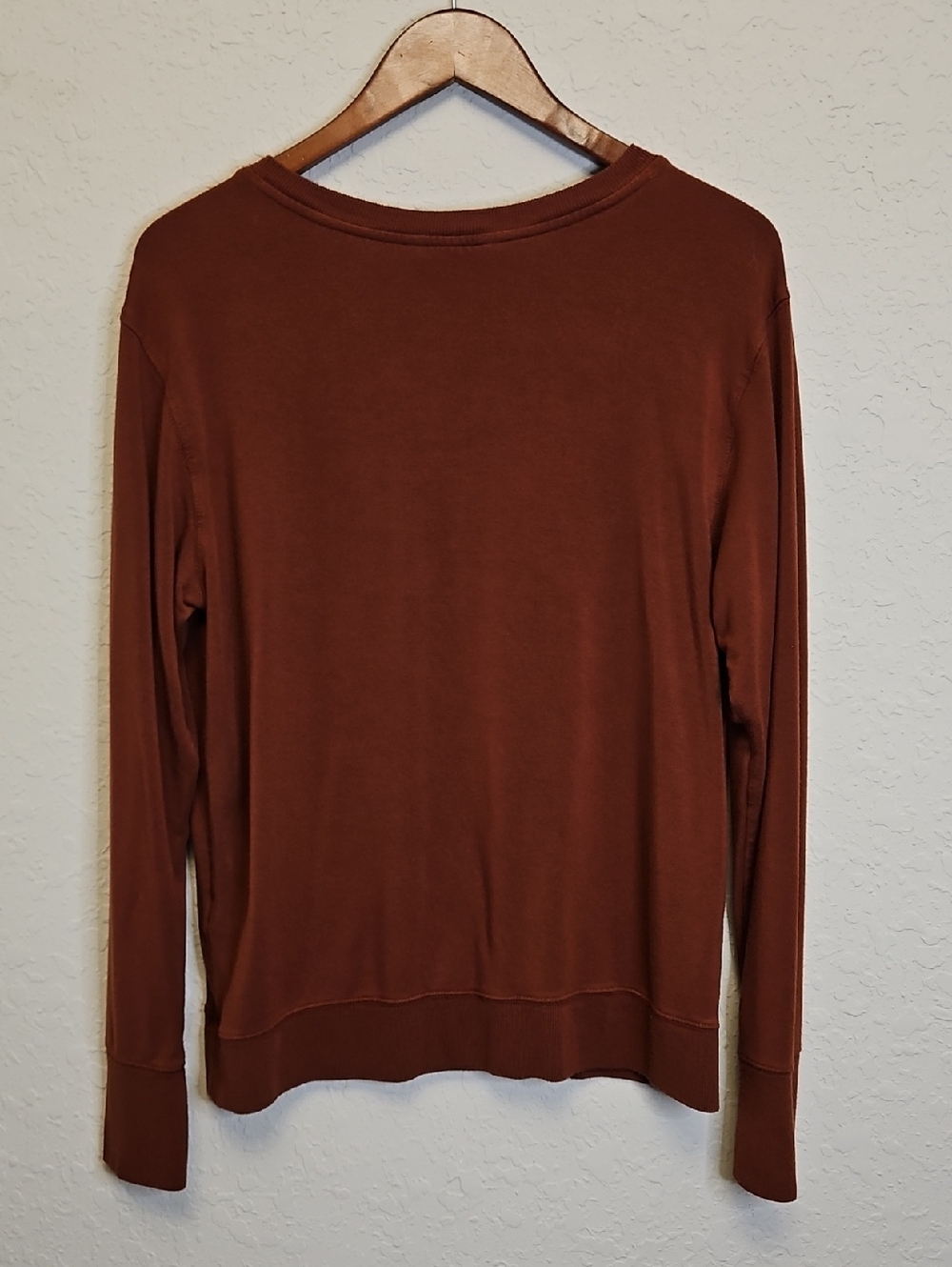Athleta Sunrise V Neck Sweatshirt, Size Large, Color Is Rust/Brown - Picture 6 of 14